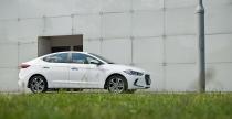 Hyundai Elantra 2016 - test