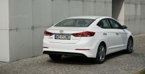 Hyundai Elantra 2016 - test
