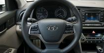 Hyundai Elantra 2016 - test