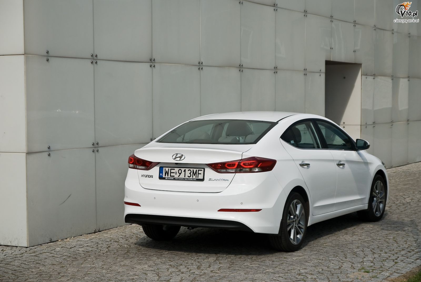 Hyundai Elantra 2016 - test