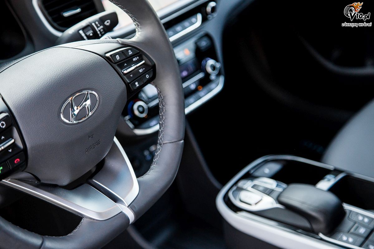 Nissan Leaf vs Hyundai Ioniq Electric