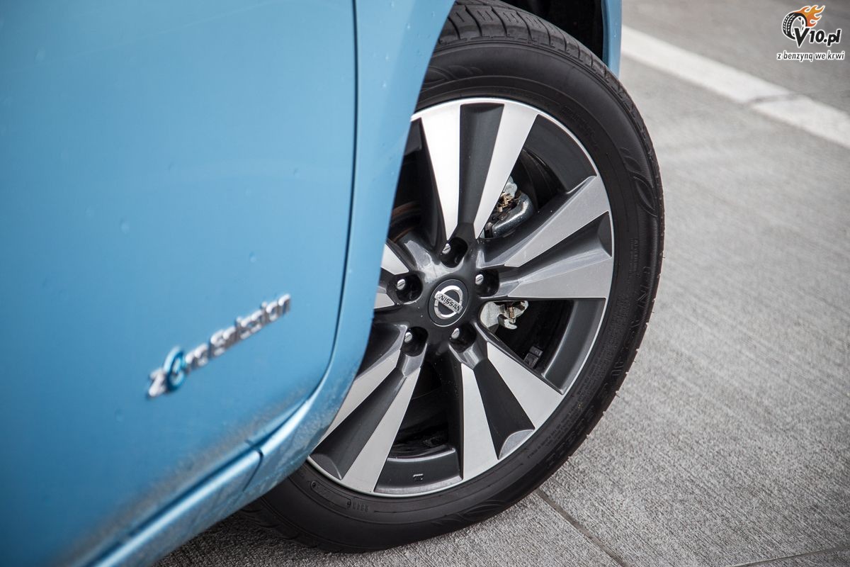 Nissan Leaf vs Hyundai Ioniq Electric