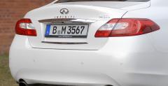 Infiniti M35h - test