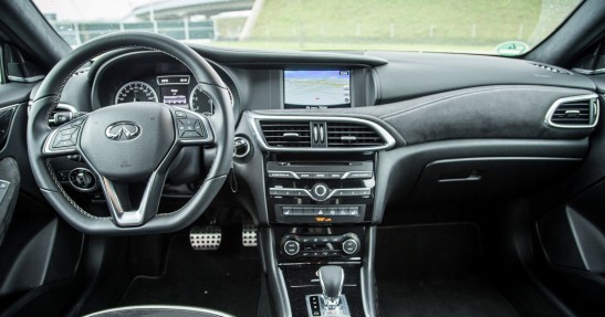 Inifiti Q30 Sport - test