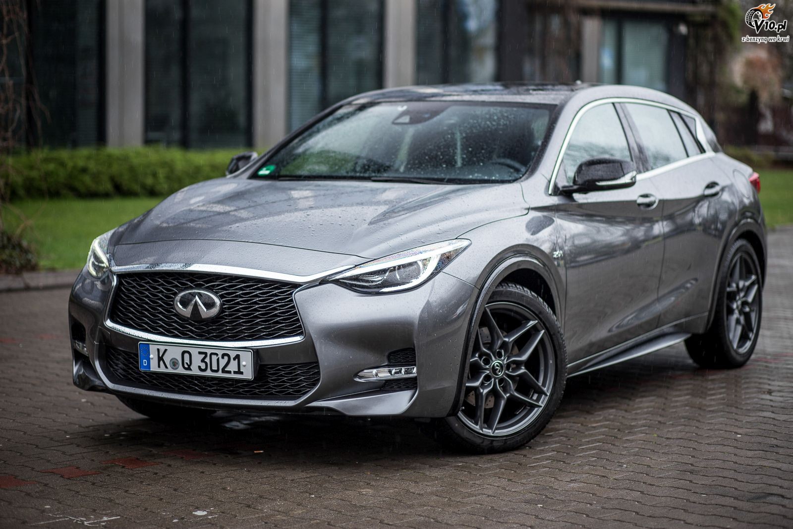 Inifiti Q30 Sport - test