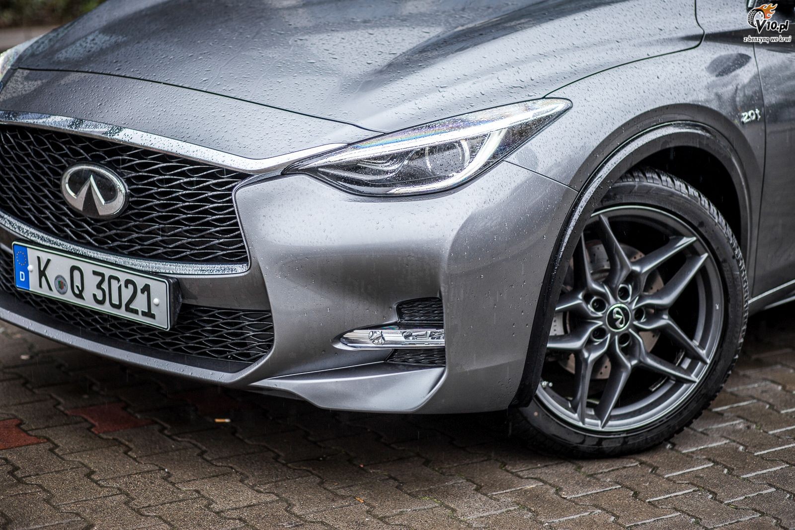 Inifiti Q30 Sport - test