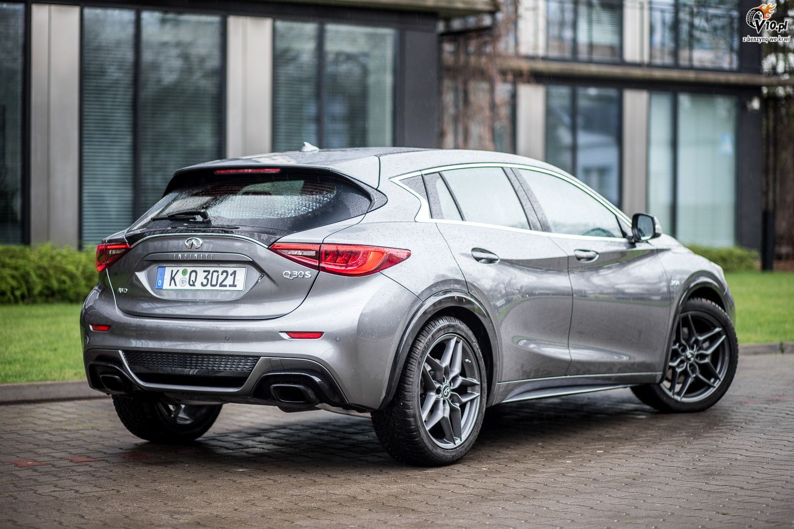 Inifiti Q30 Sport - test
