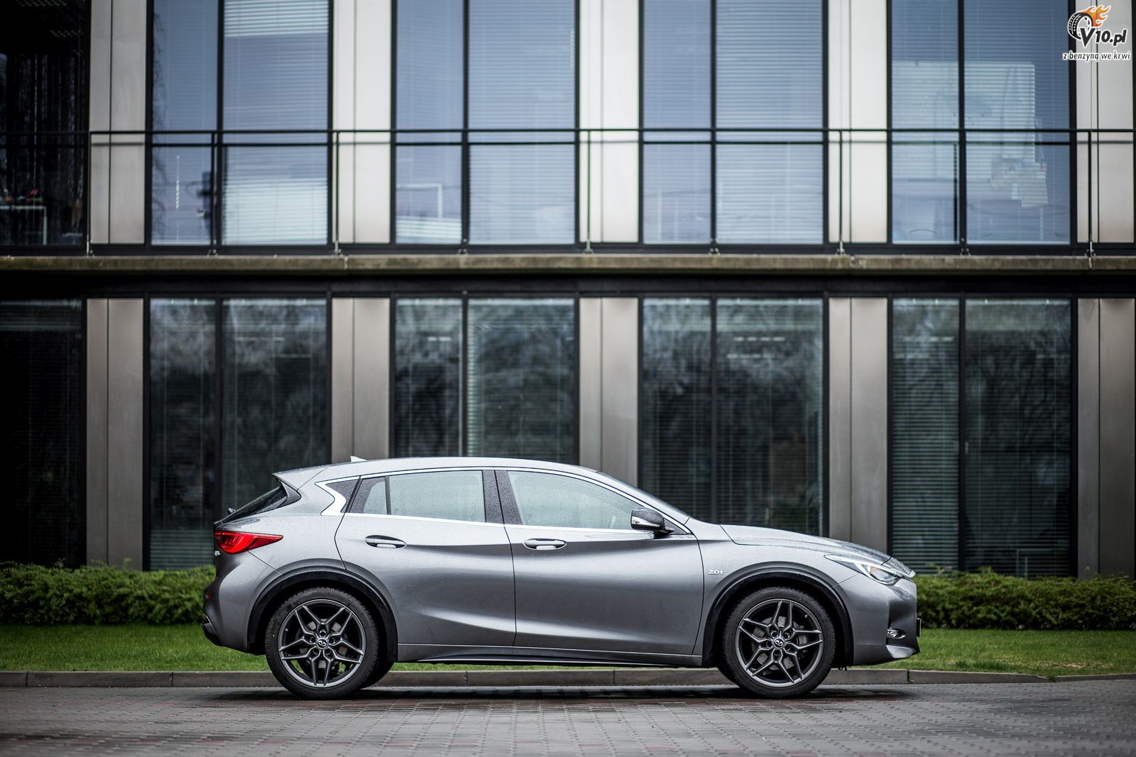 Inifiti Q30 Sport - test