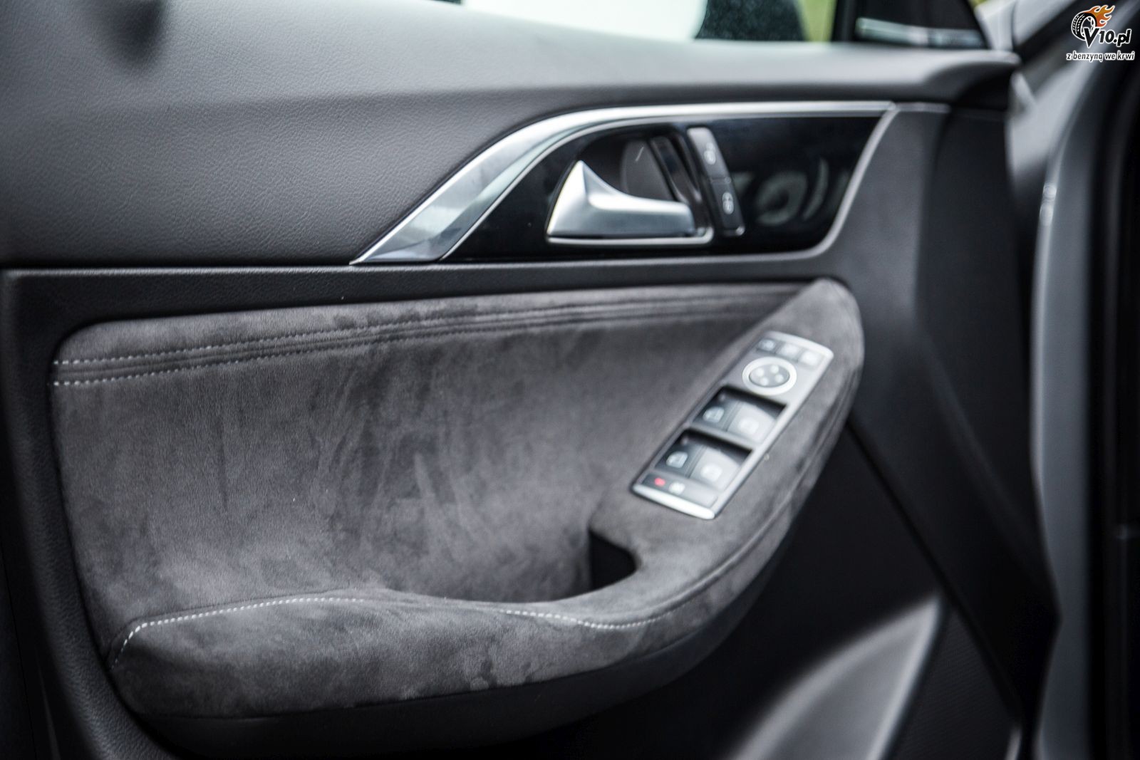 Inifiti Q30 Sport - test