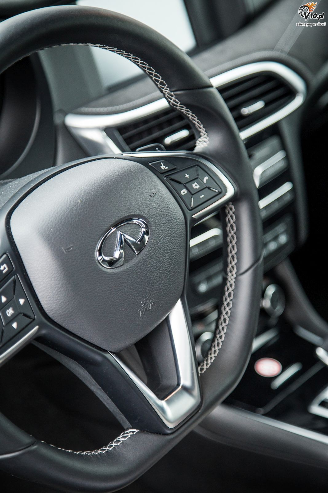 Inifiti Q30 Sport - test