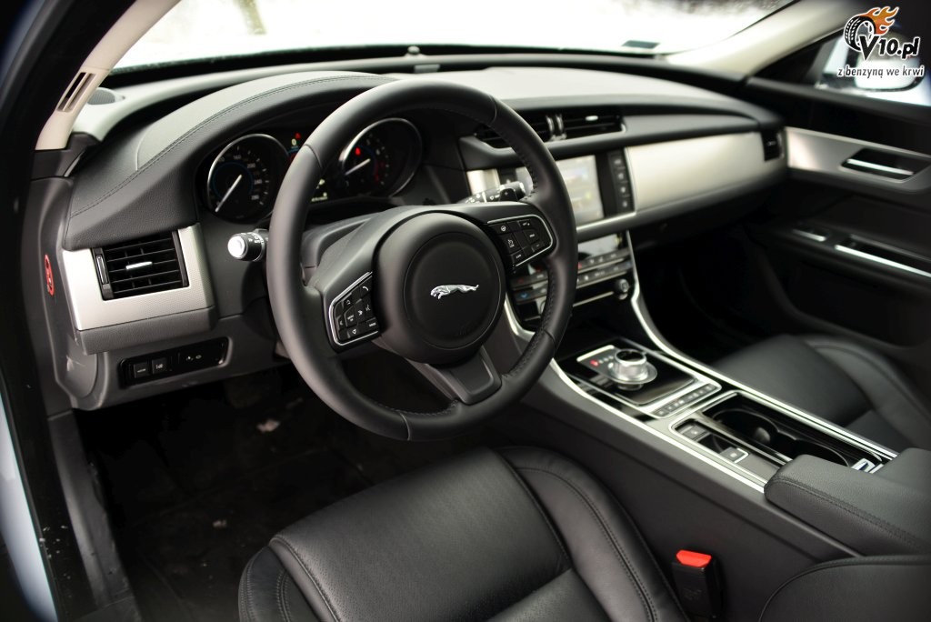 Jaguar XF 25t -  test