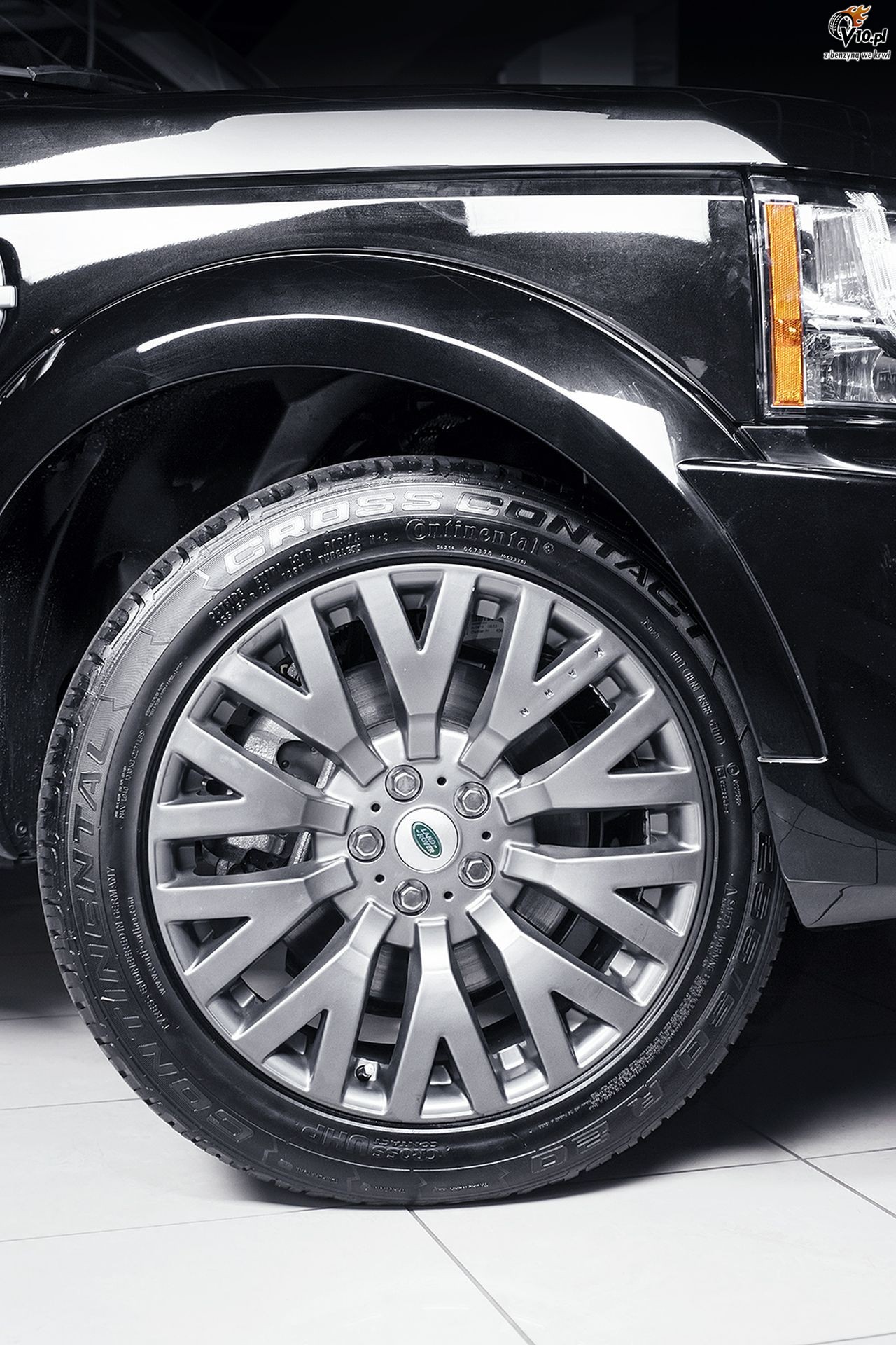 Kahn Design Land Rover Discovery