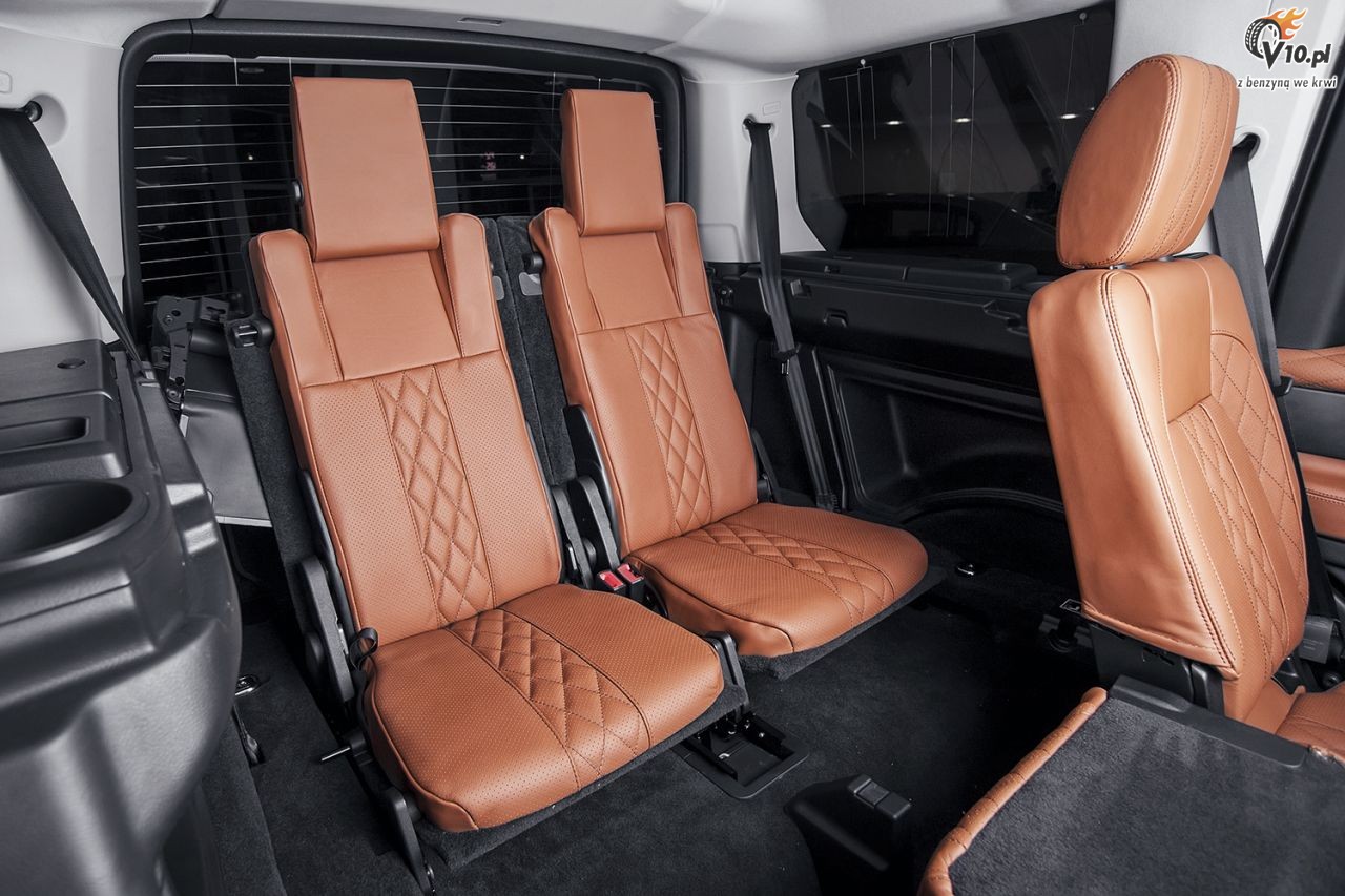 Kahn Design Land Rover Discovery