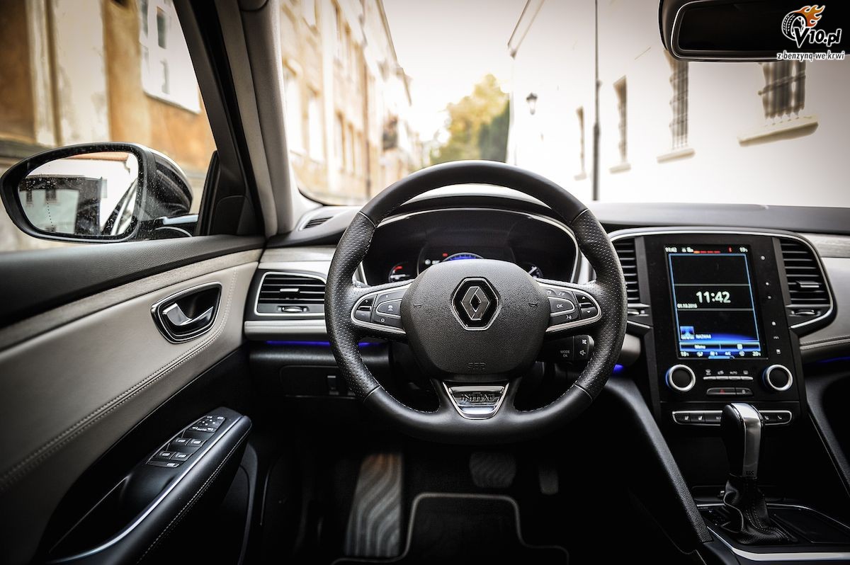Renault Talisman Grandtour TCe vs Kia Optima SW GT - test