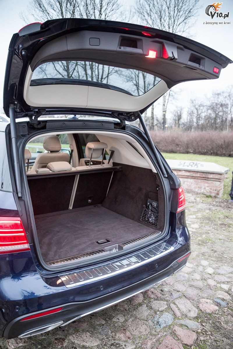 Mercedes GLE vs Audi Q7 - porwnanie