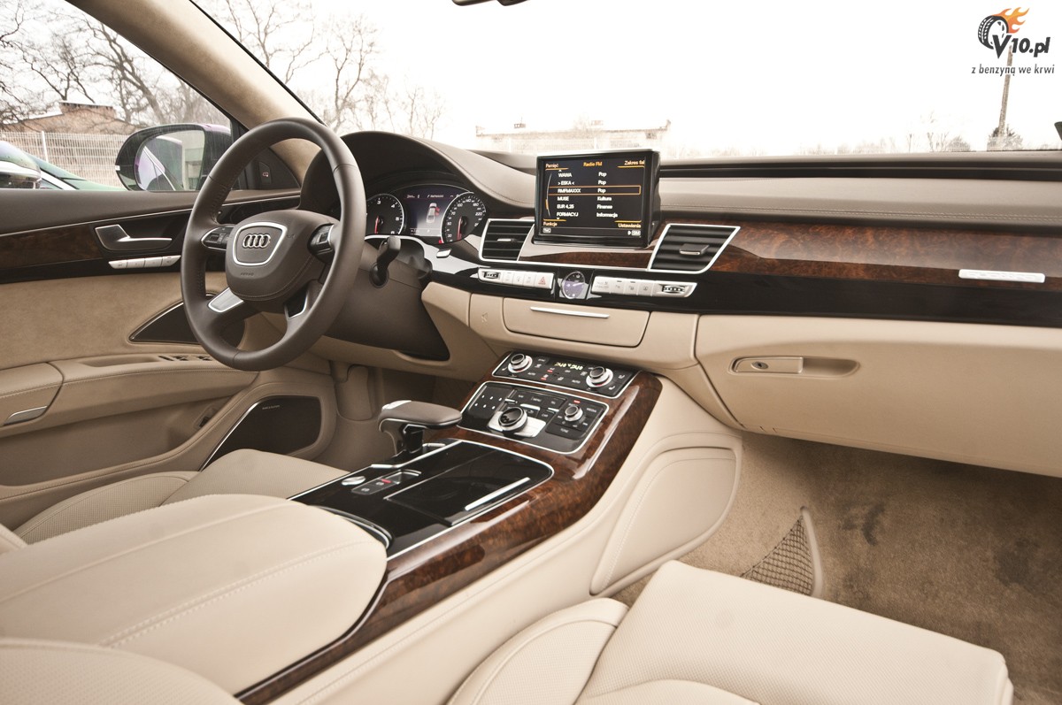 Mercedes S350 BlueTEC L vs Audi A8 L 4.2 TDI