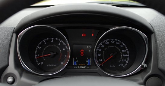 Mitsubishi ASX 1.6 2WD FL - Japońska definicja uniwersalności - nasz test