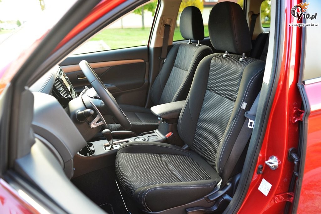Mitsubishi Outlander 2.0 4WD CVT - test