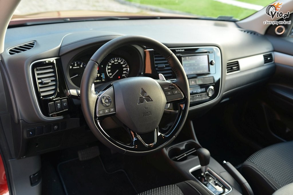Mitsubishi Outlander 2.0 4WD CVT - test