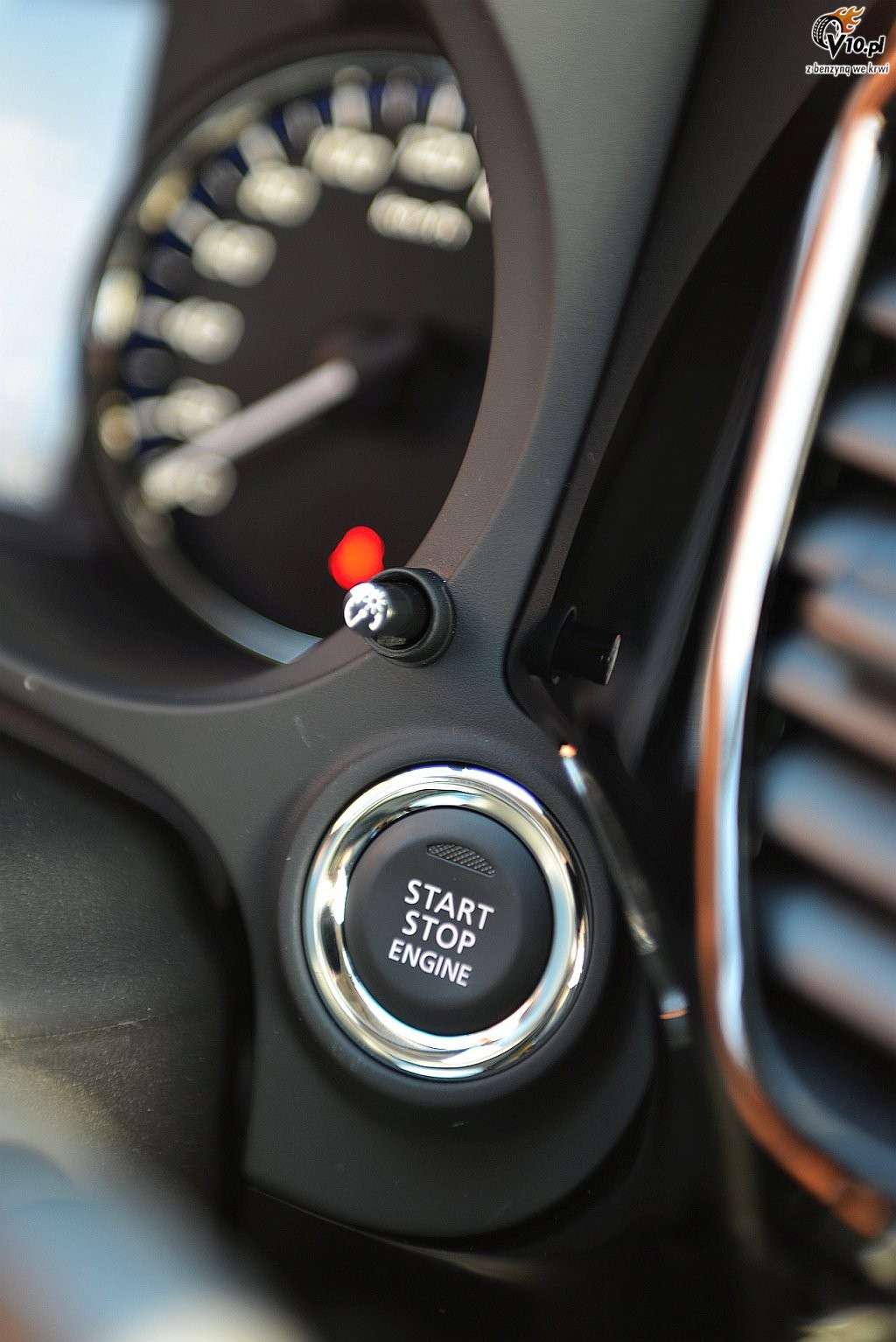 Mitsubishi Outlander 2.0 4WD CVT - test
