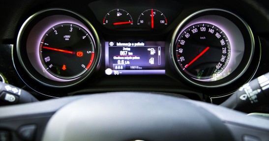 Jak skonfigurować Opla Astrę? - nasz poradnik