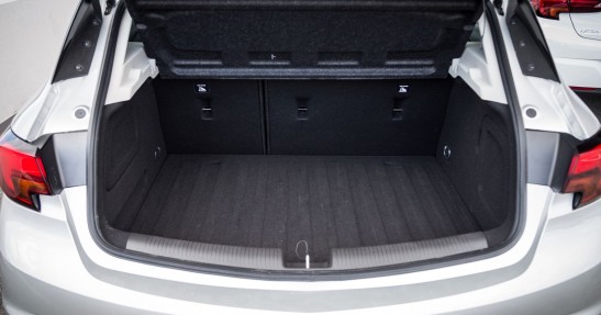 Jak skonfigurować Opla Astrę? - nasz poradnik