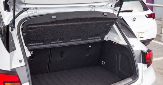 Jak skonfigurować Opla Astrę? - nasz poradnik