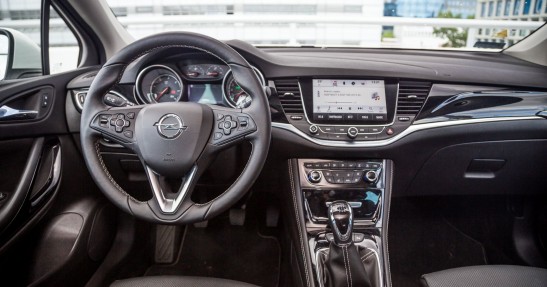 Jak skonfigurować Opla Astrę? - nasz poradnik