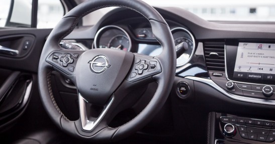 Jak skonfigurować Opla Astrę? - nasz poradnik