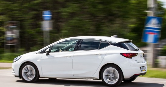 Jak skonfigurować Opla Astrę? - nasz poradnik