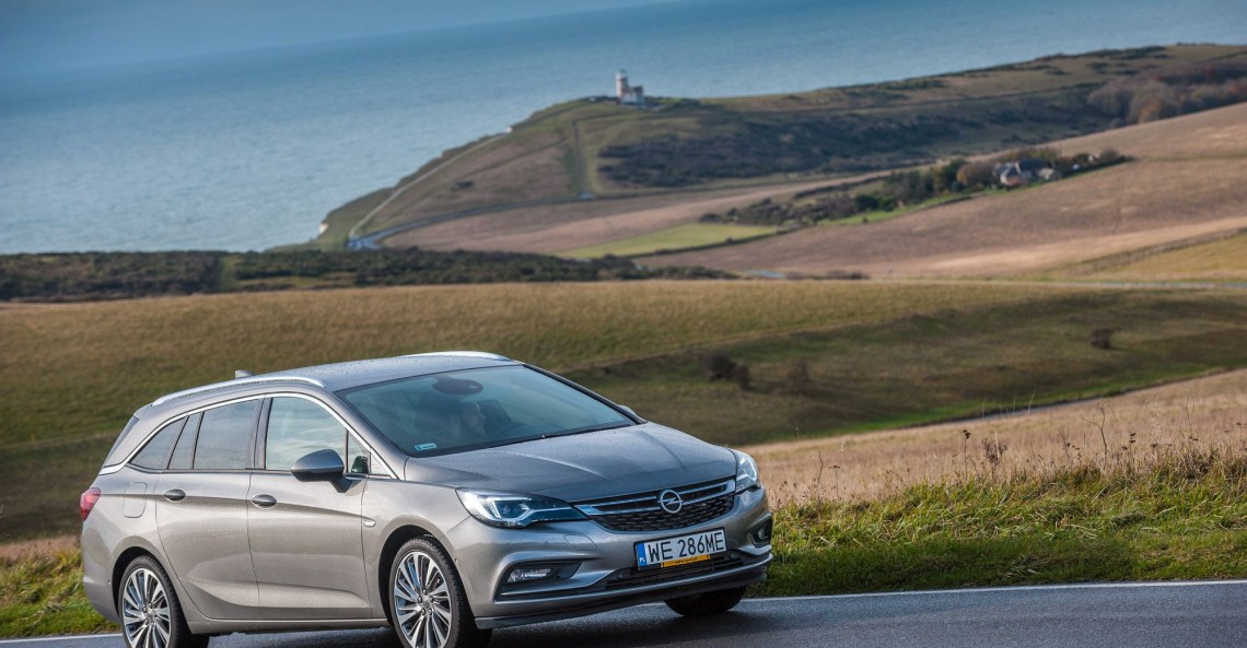 Opel Astra ST i brytyjskie klify - test