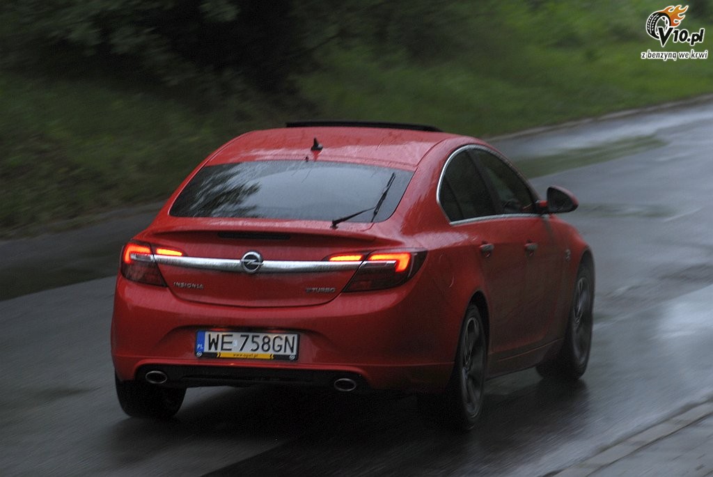Opel Insignia 2.0 CDTI BiTurbo - test