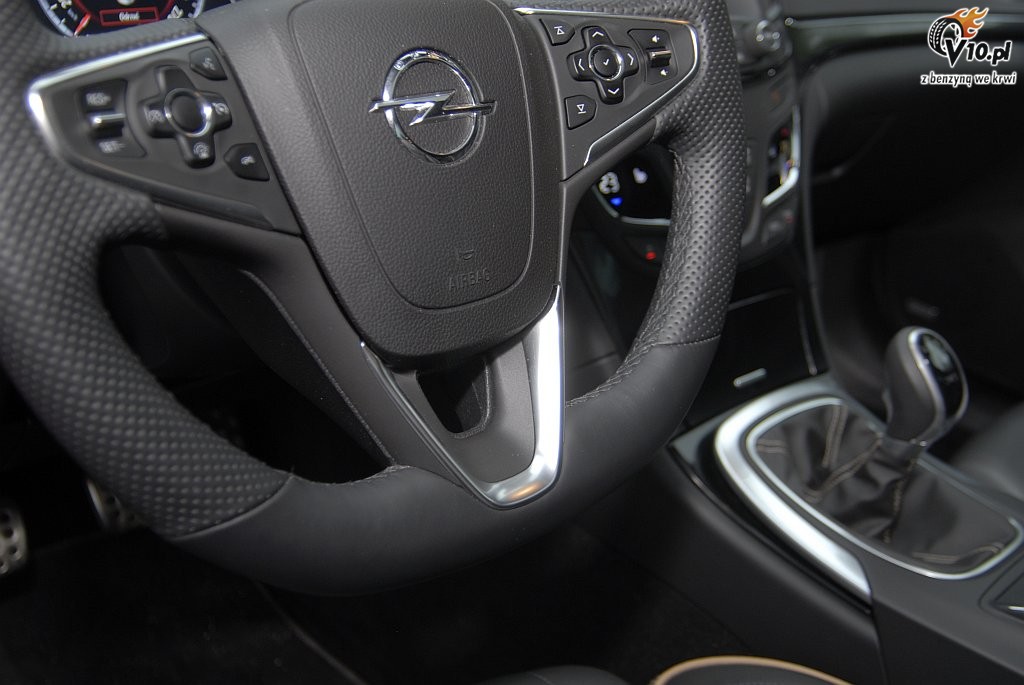 Opel Insignia 2.0 CDTI BiTurbo - test