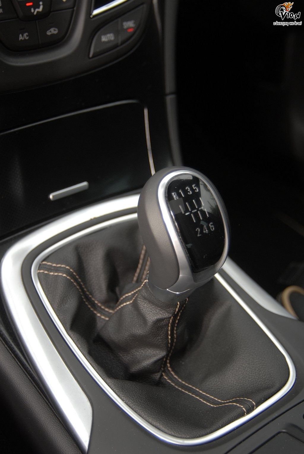 Opel Insignia 2.0 CDTI BiTurbo - test
