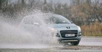 Peugeot 3008 HYbrid4  - test