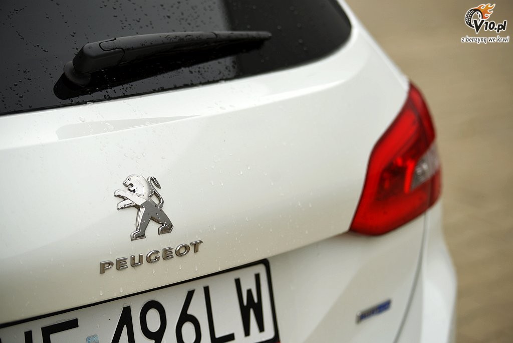 Peugeot 308 SW 1.6 BlueHDi - test