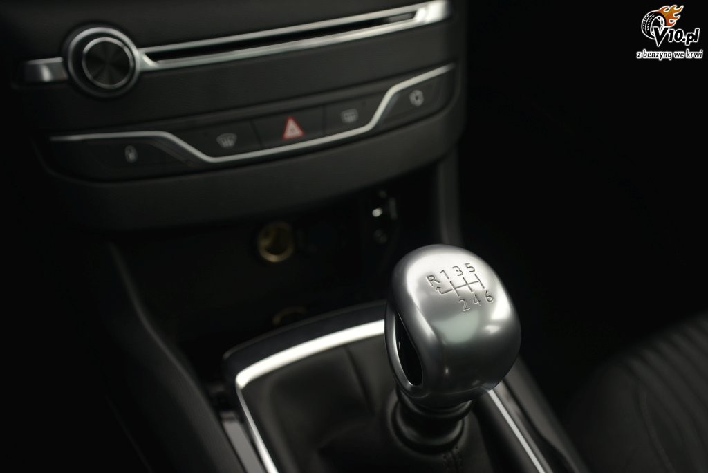 Peugeot 308 SW 1.6 BlueHDi - test
