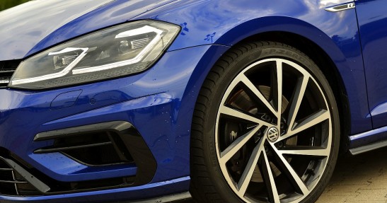 VW Golf R vs. Seat Leon Cupra - test