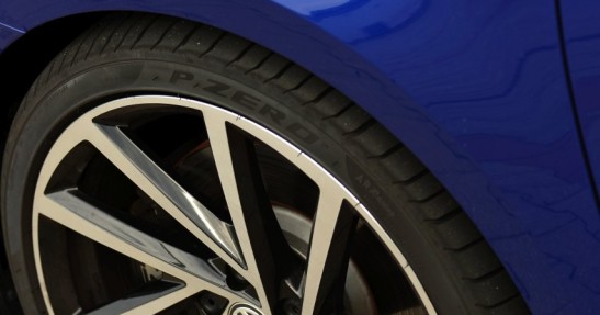 VW Golf R vs. Seat Leon Cupra - test