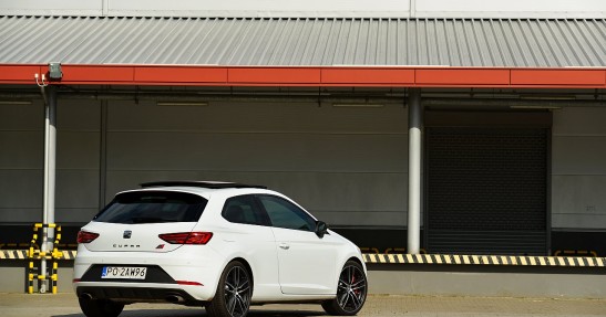 VW Golf R vs. Seat Leon Cupra - test