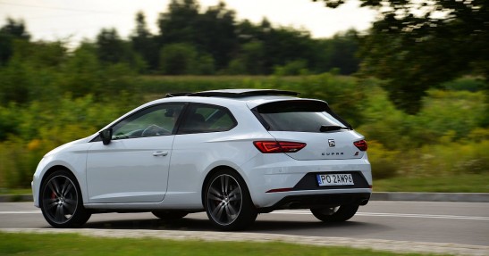 VW Golf R vs. Seat Leon Cupra - test
