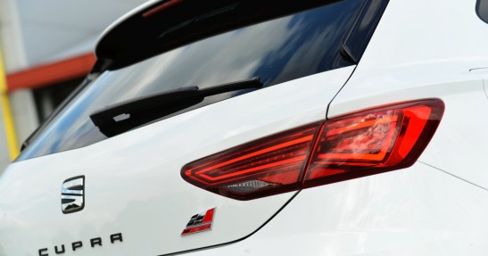 VW Golf R vs. Seat Leon Cupra - test