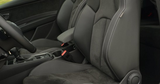 VW Golf R vs. Seat Leon Cupra - test