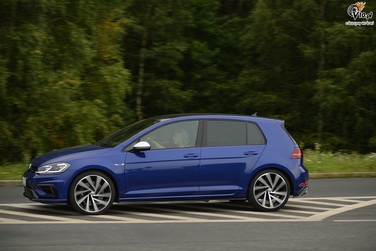 VW Golf R vs. Seat Leon Cupra - test