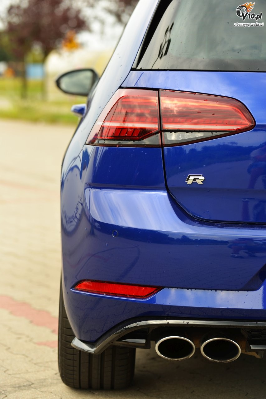 VW Golf R vs. Seat Leon Cupra - test