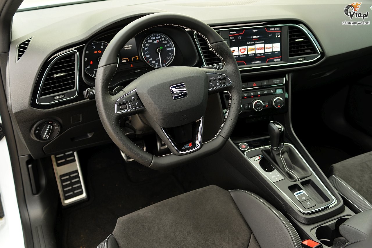 VW Golf R vs. Seat Leon Cupra - test
