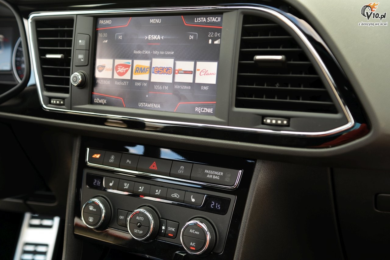 VW Golf R vs. Seat Leon Cupra - test