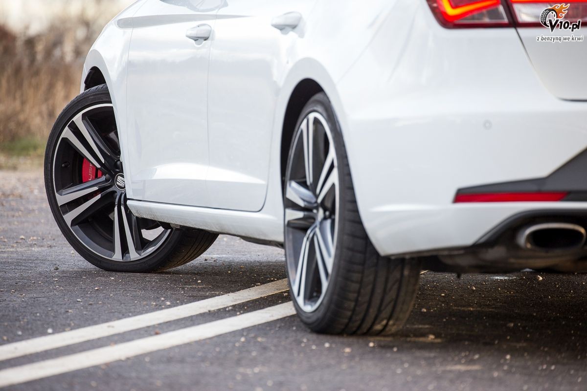 Seat Leon ST Cupra i X-perience - nasze porwnanie