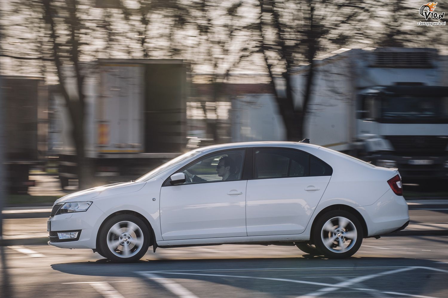 Skoda Rapid vs Citroen C-Elysee - test