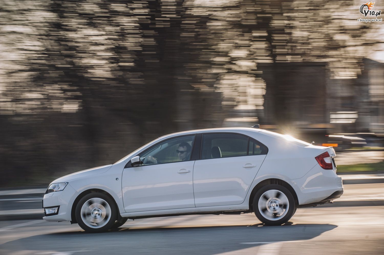 Skoda Rapid vs Citroen C-Elysee - test